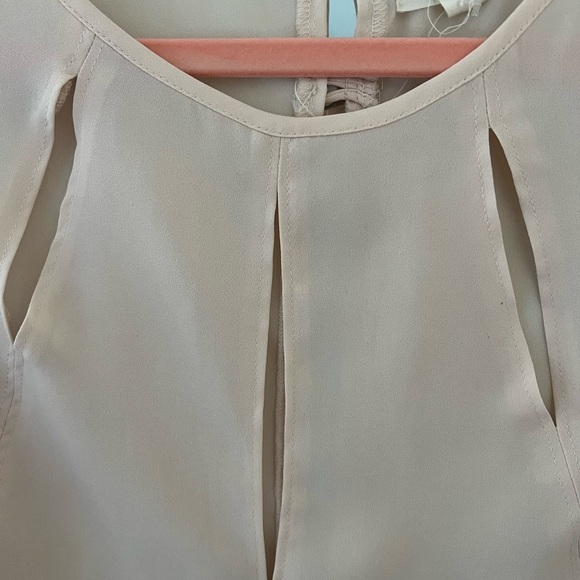 Silence + Noise Sleeveless Blouse With Cut Outs Cream Size M - Picture 3 of 6